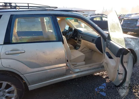 2006 Subaru Forester 2.5X из США, поврежденный, VIN JF1SG65626H745000